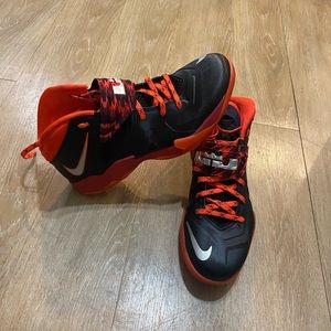 Nike zoom soldier VI lebron james